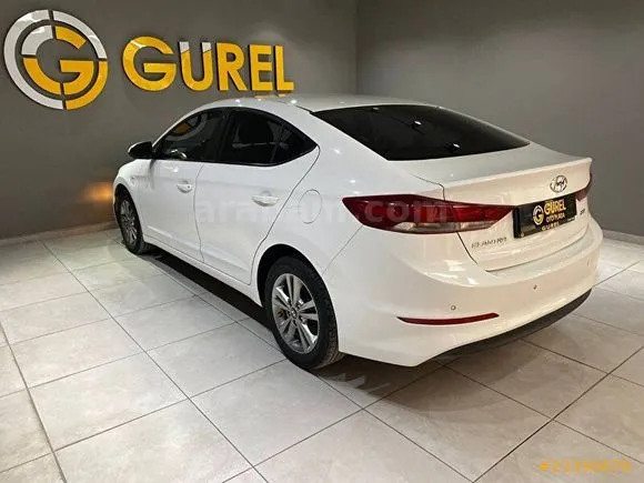 Hyundai Elantra 1.6 CRDi Style Plus Image 5